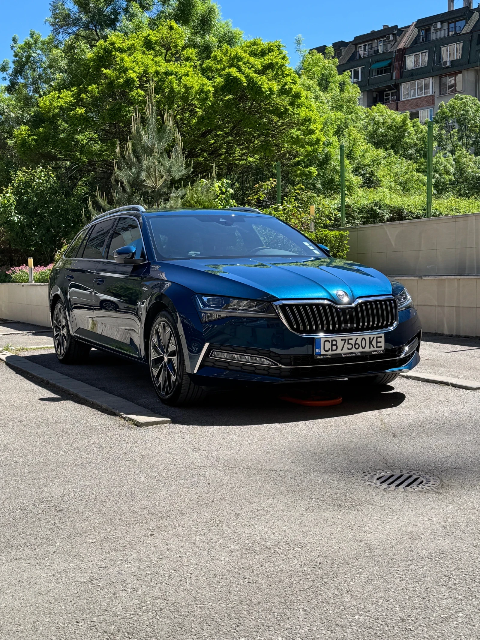 Skoda Superb 2.0TSI L&K 4x4 280кс