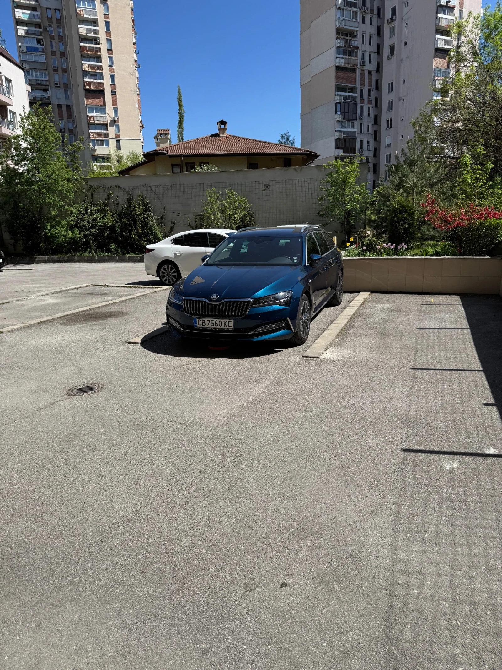 Skoda Superb Комби, снимка 6 - Автомобили и джипове - 54333065