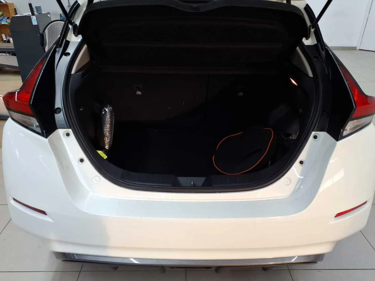 Nissan Leaf  40 kWh - Electric - Automatic | Mobile.bg � ����������� 6