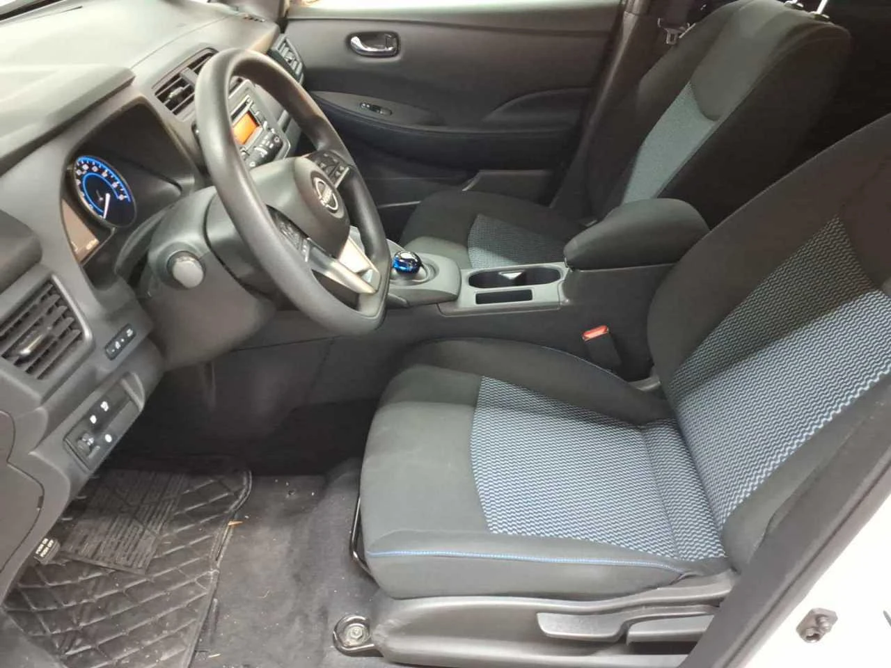 Nissan Leaf  40 kWh - Electric - Automatic | Mobile.bg � ����������� 9