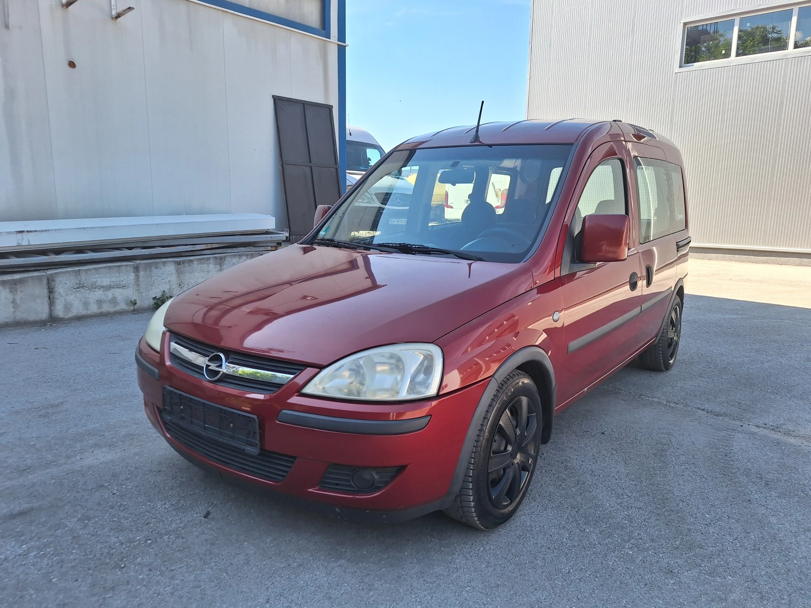 Opel Combo 1.6 CNG ФАБРИЧЕН МЕТАН , ТОП ТЕХНИЧЕСКО СЪСТОЯНИЕ 