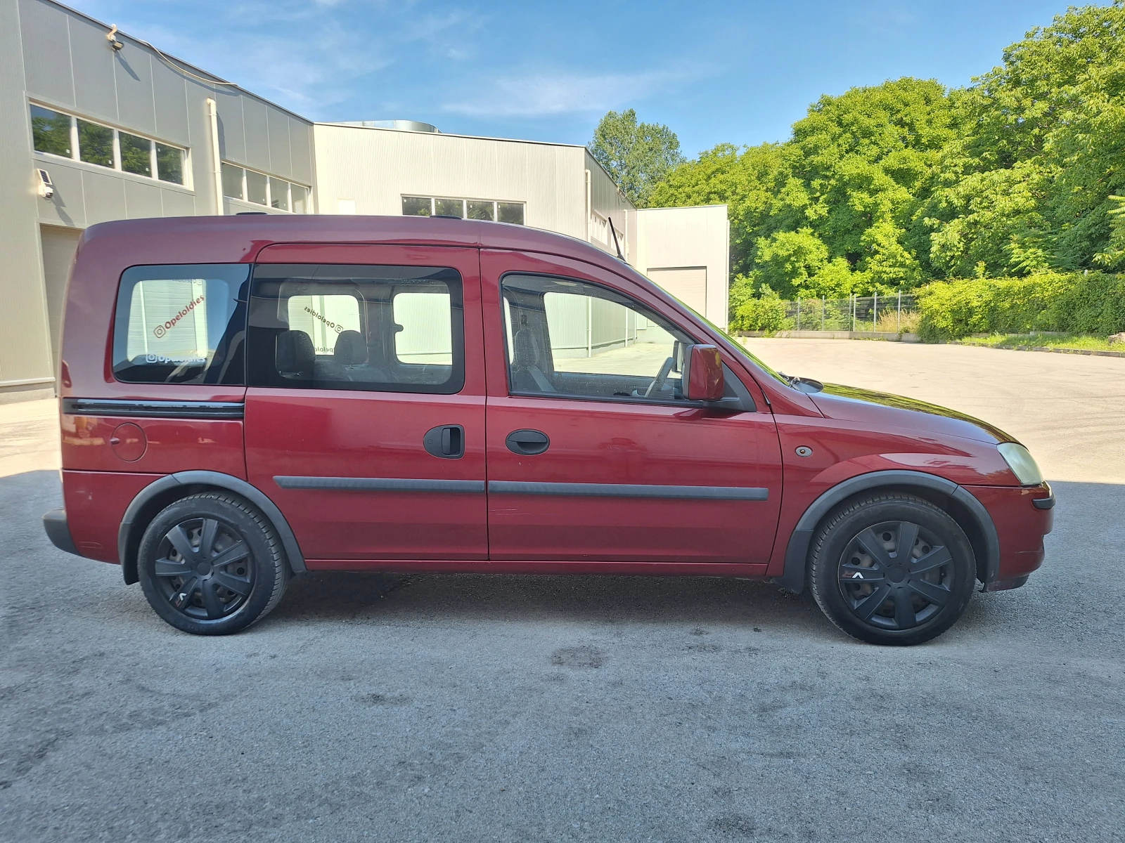 Opel Combo 1.6 CNG ФАБРИЧЕН МЕТАН , ТОП ТЕХНИЧЕСКО СЪСТОЯНИЕ , снимка 4 - Автомобили и джипове - 54946400