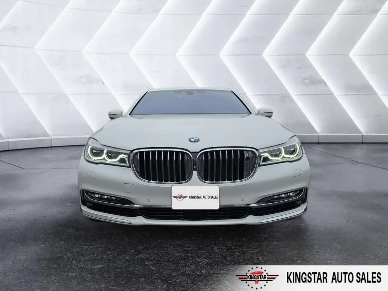 BMW 750 * 4dr Sdn 750Li xDrive AWD * CARFAX * ЦЕНА ДО БГ, снимка 7 - Автомобили и джипове - 55681457