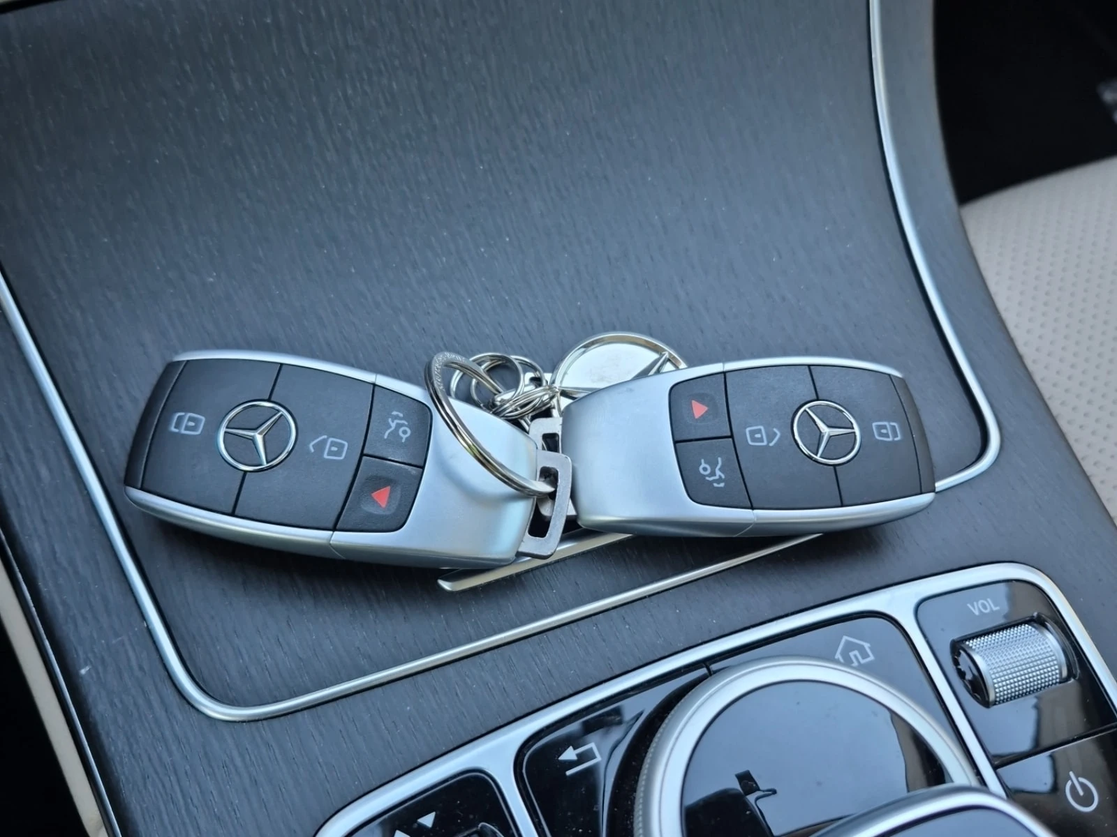 Mercedes-Benz C 300 * AMG Line * Multibeam * CARFAX * Без инциденти * , снимка 10 - Автомобили и джипове - 56027443