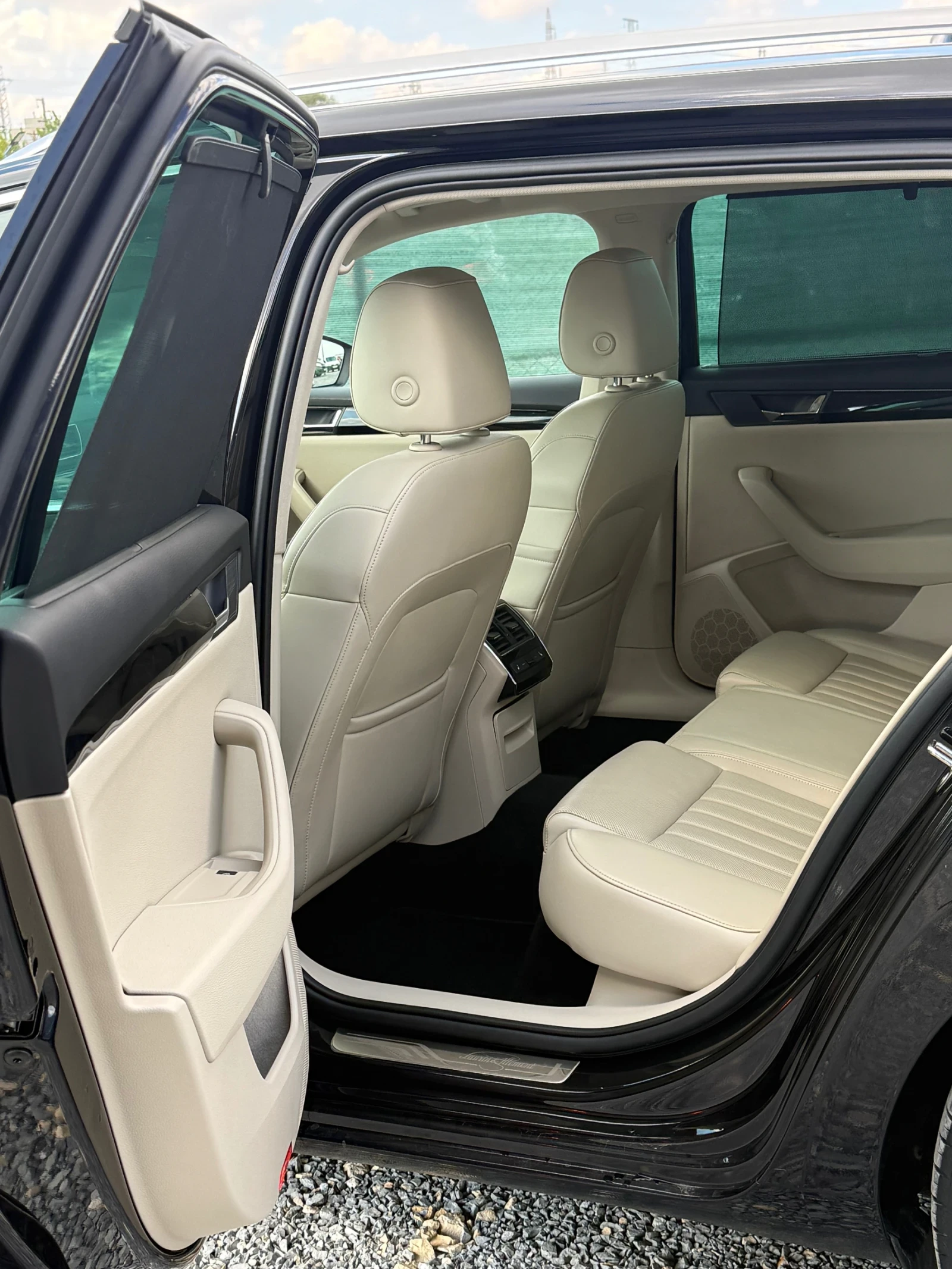 Skoda Superb, снимка 8 - Автомобили и джипове - 56370023