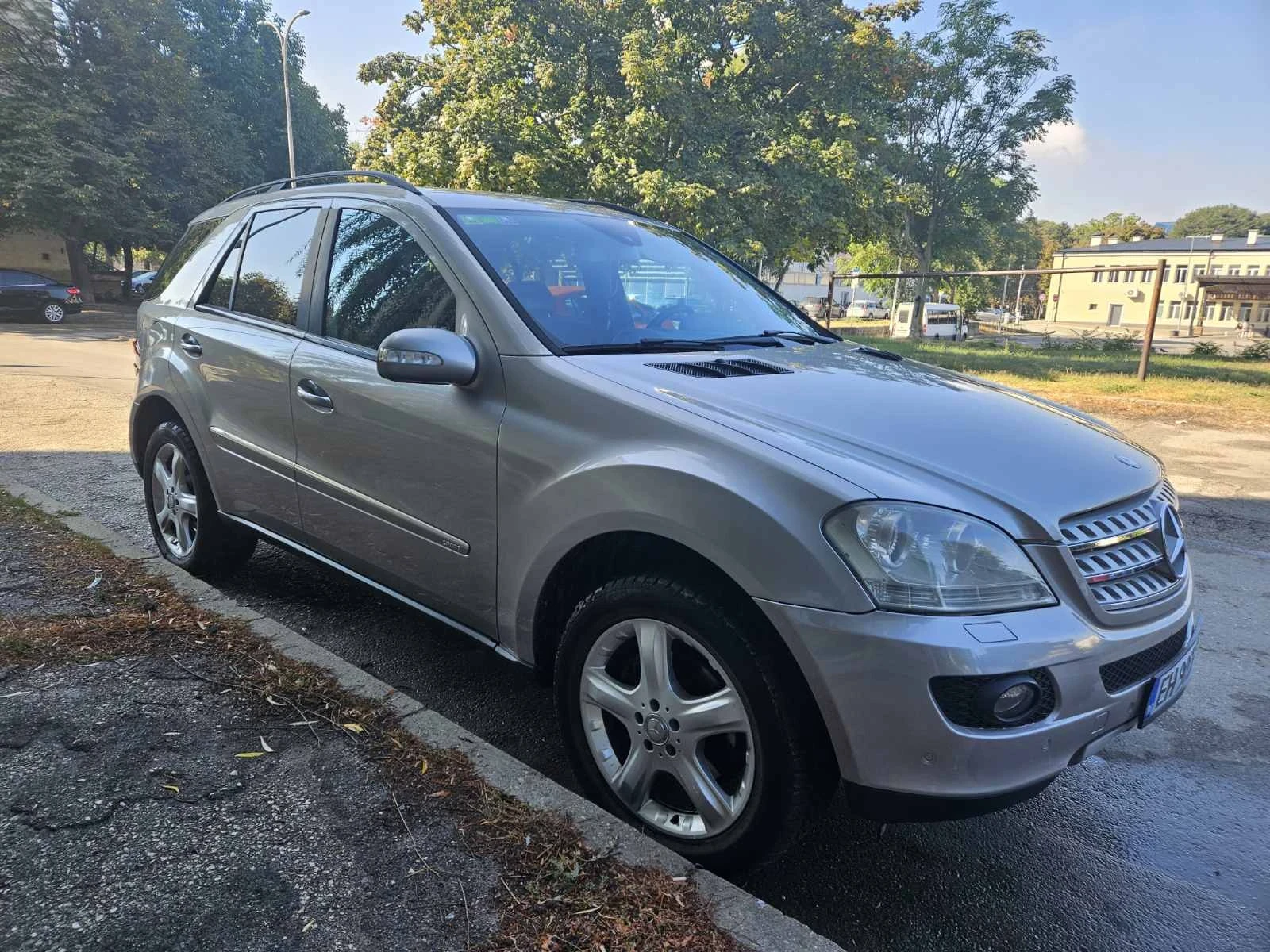 Mercedes-Benz 320, снимка 10 - Автомобили и джипове - 56376344