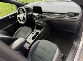 Ford Kuga 2.5I ST-LINE X/ Plug-in Hybrid , снимка 16