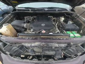 Toyota Sequoia 5.7* V8* ПОДГРЕВ* КАМЕРА* КЕЙЛЕС* , снимка 17