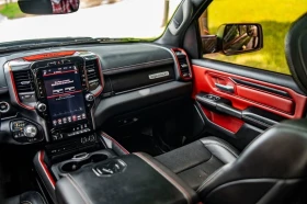 Dodge RAM 1500 * 5.7 HEMI * CARPLAY * CREW CAB * , снимка 11