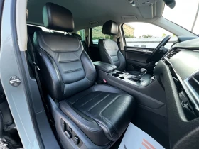 VW Touareg 3.0TDI 4Motion/R-LINE/FACE/NAVI/КОЖА/LED/ТЕГЛИЧ, снимка 13