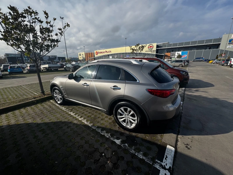 Infiniti Fx 35 LPG / Каско, снимка 2 - Автомобили и джипове - 48909819