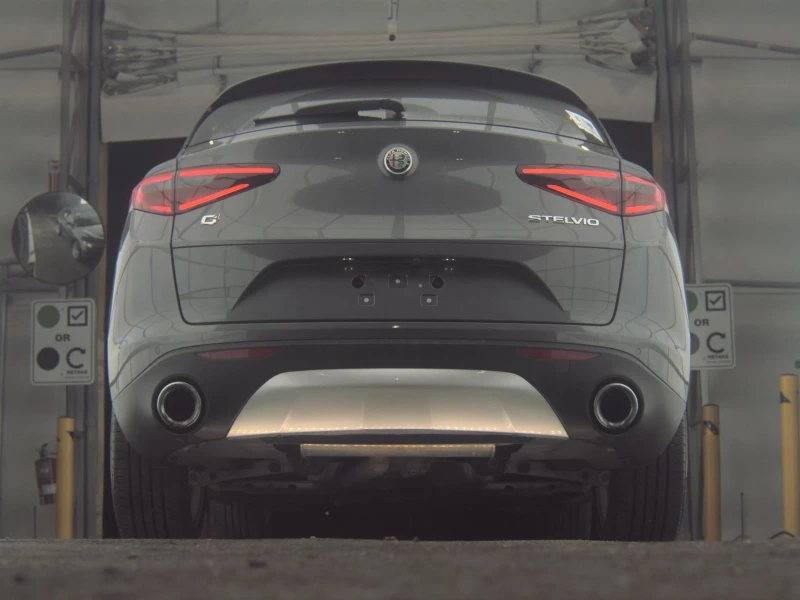 Alfa Romeo Stelvio Ti Sport* Harman/Kardon* Пано* Подгрев, снимка 6 - Автомобили и джипове - 52317610