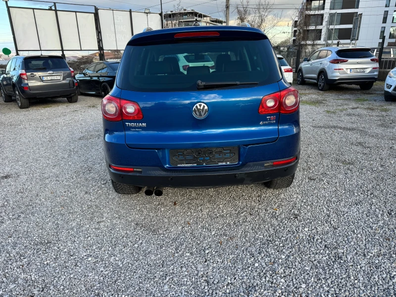 VW Tiguan ПАНОРАМА* КАМЕРА* КОЖА* NAVI* 4x4* ПОДГРЕВ* , снимка 9 - Автомобили и джипове - 52616065