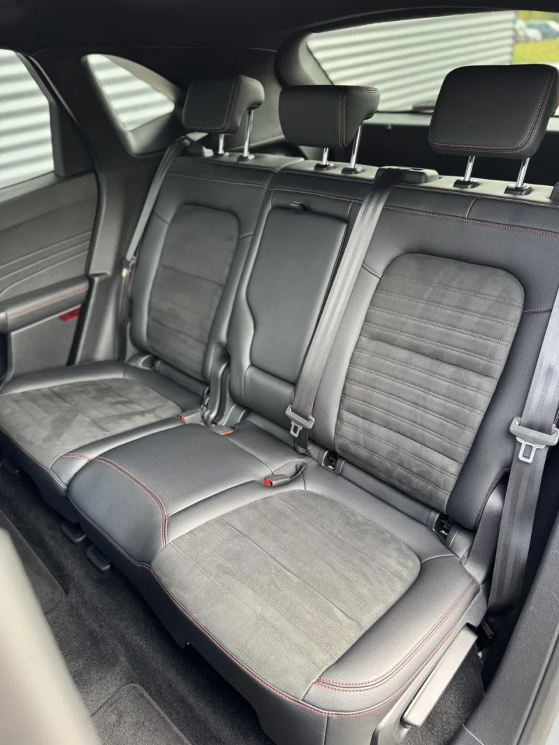 Ford Kuga 2.5I ST-LINE X/ Plug-in Hybrid , снимка 15 - Автомобили и джипове - 53464286