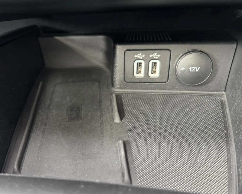 Ford Kuga 2.5I ST-LINE X/ Plug-in Hybrid , снимка 5 - Автомобили и джипове - 53464286