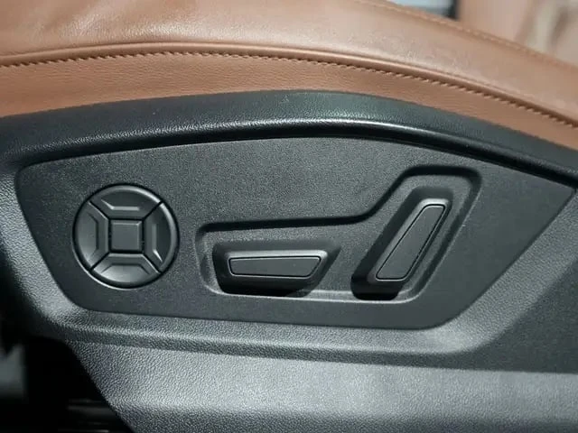 Audi Q7 / Progressiv (S line) / AWD / ПАНОРАМА / 360 /, снимка 16 - Автомобили и джипове - 53306619