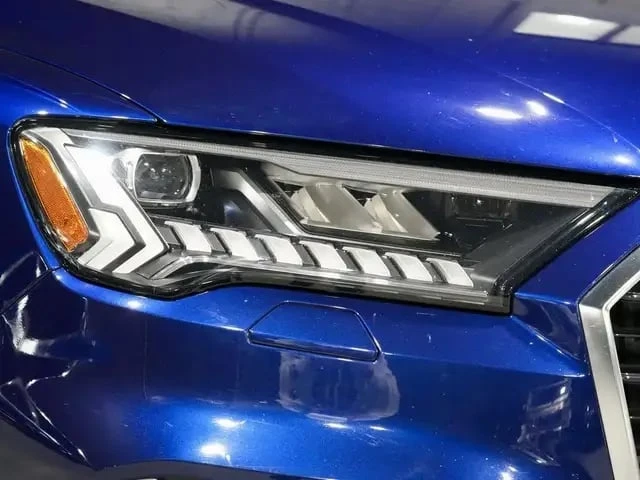 Audi Q7 / Progressiv (S line) / AWD / ПАНОРАМА / 360 /, снимка 4 - Автомобили и джипове - 53306619