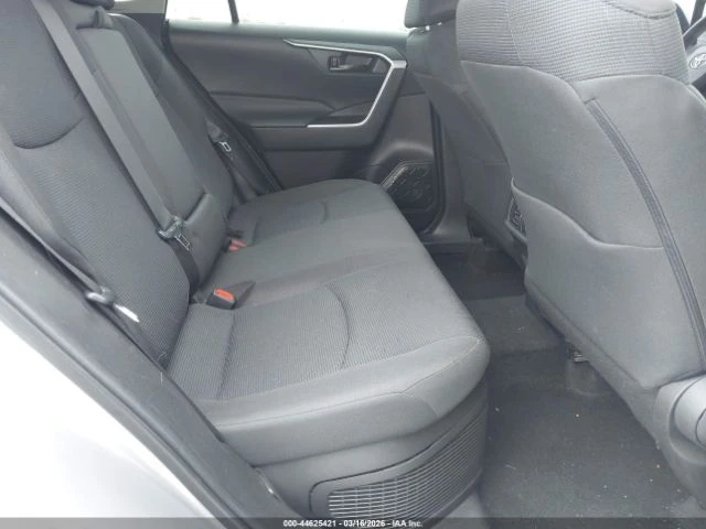 Toyota Rav4 HYBRID LE, снимка 8 - Автомобили и джипове - 53915364