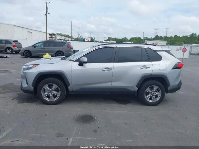 Toyota Rav4 HYBRID LE, снимка 13 - Автомобили и джипове - 53915364