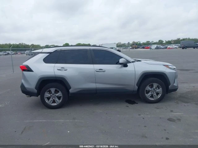 Toyota Rav4 HYBRID LE, снимка 16 - Автомобили и джипове - 53915364