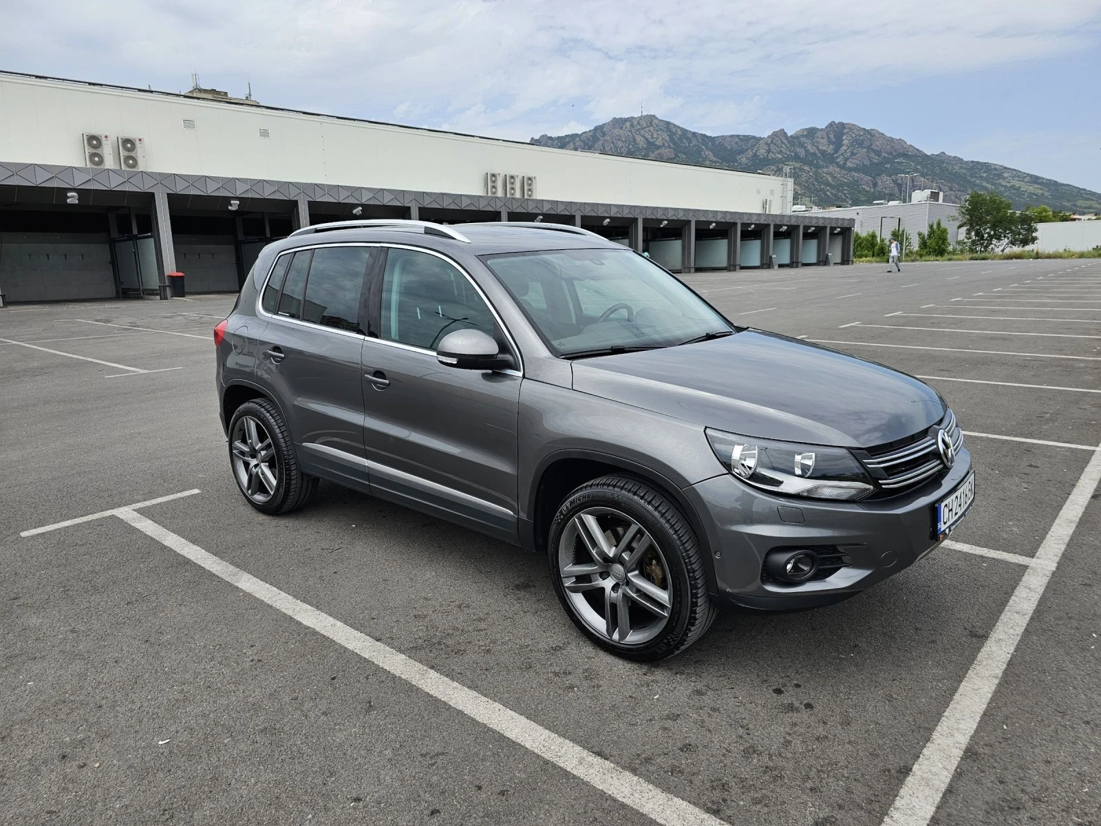 VW Tiguan 2.0TSI DSG Камера Кожа Панорама KeyLess  - изображение 2