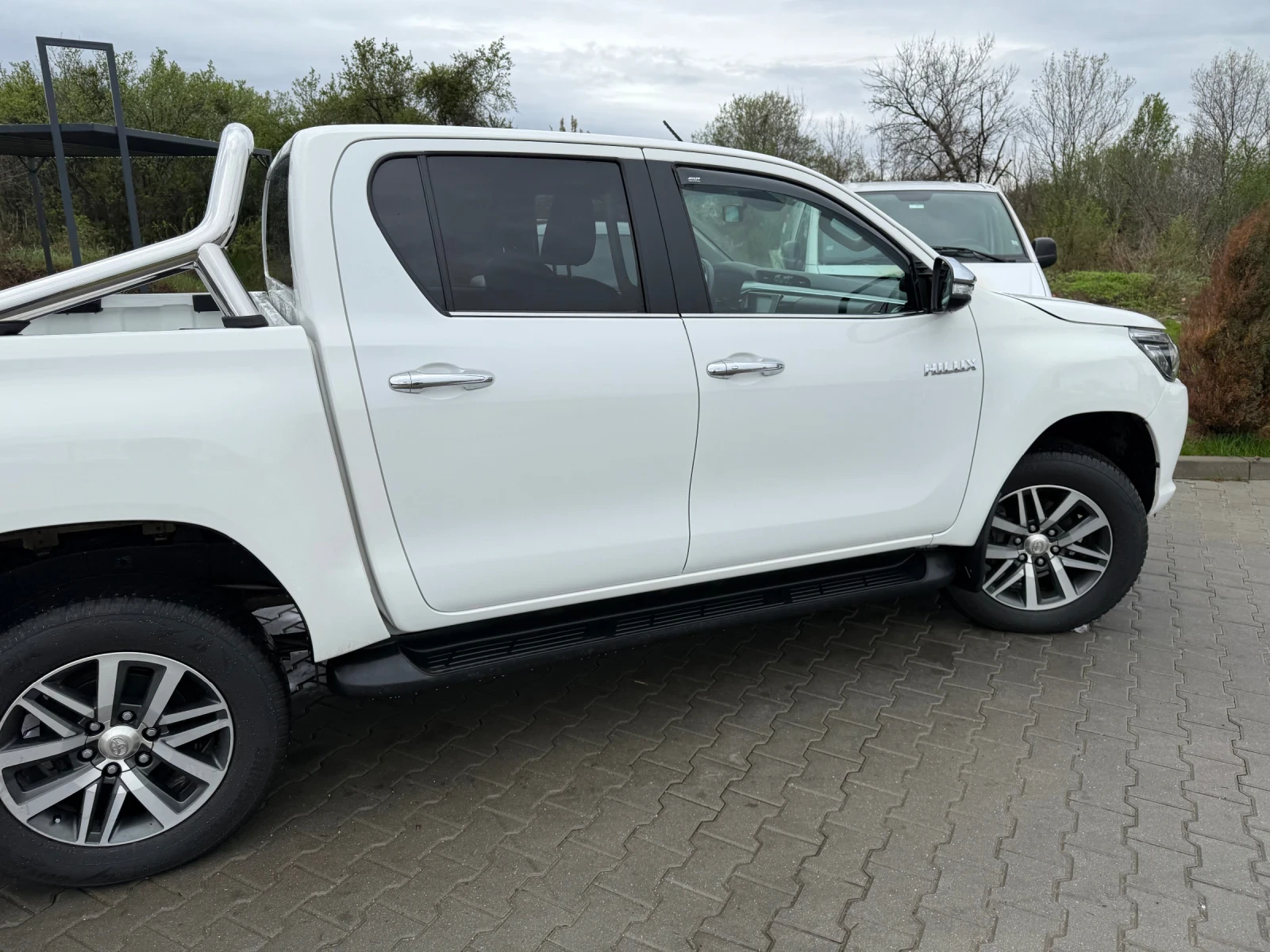 Toyota Hilux  - изображение 3