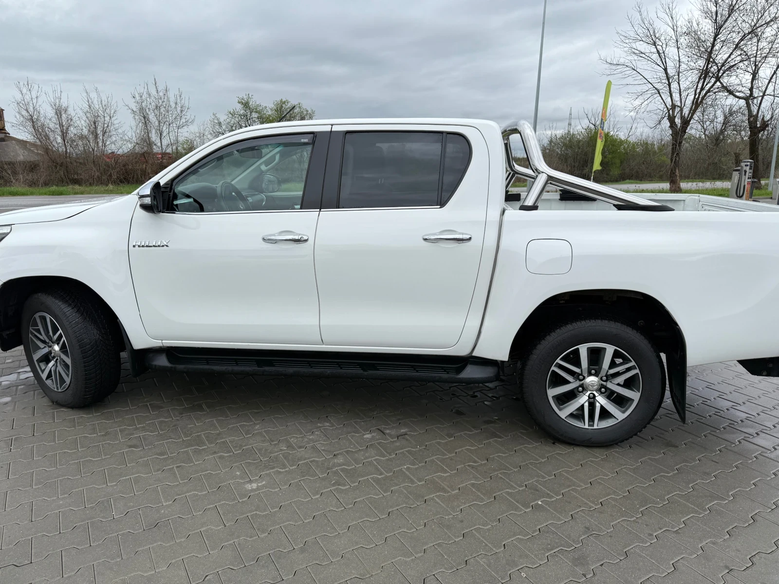 Toyota Hilux  - изображение 9