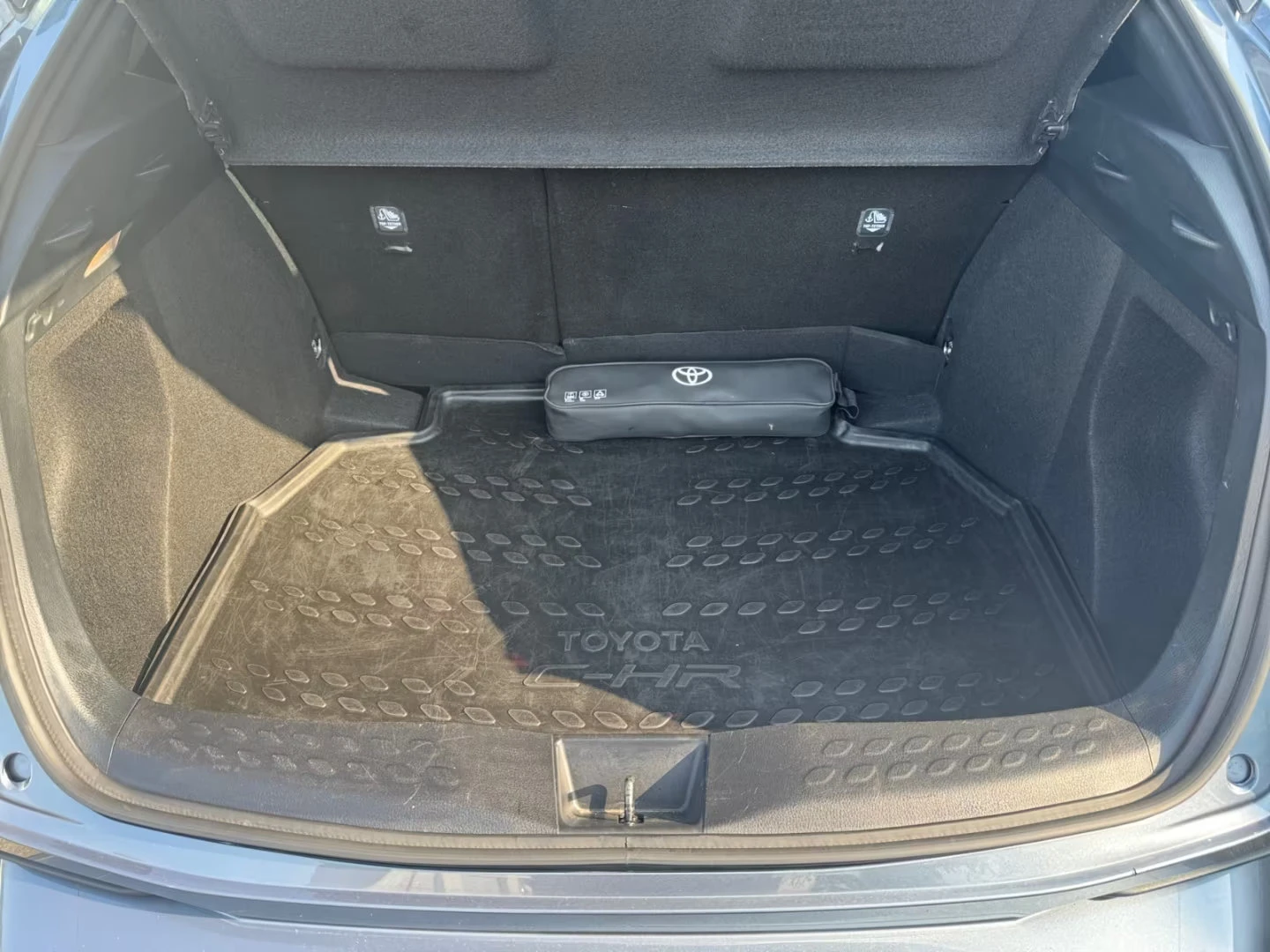 Toyota C-HR 1.8HEV/122HP/LED/ACC/CAM/CARPLAY/BSA/KLESS/931f - изображение 8