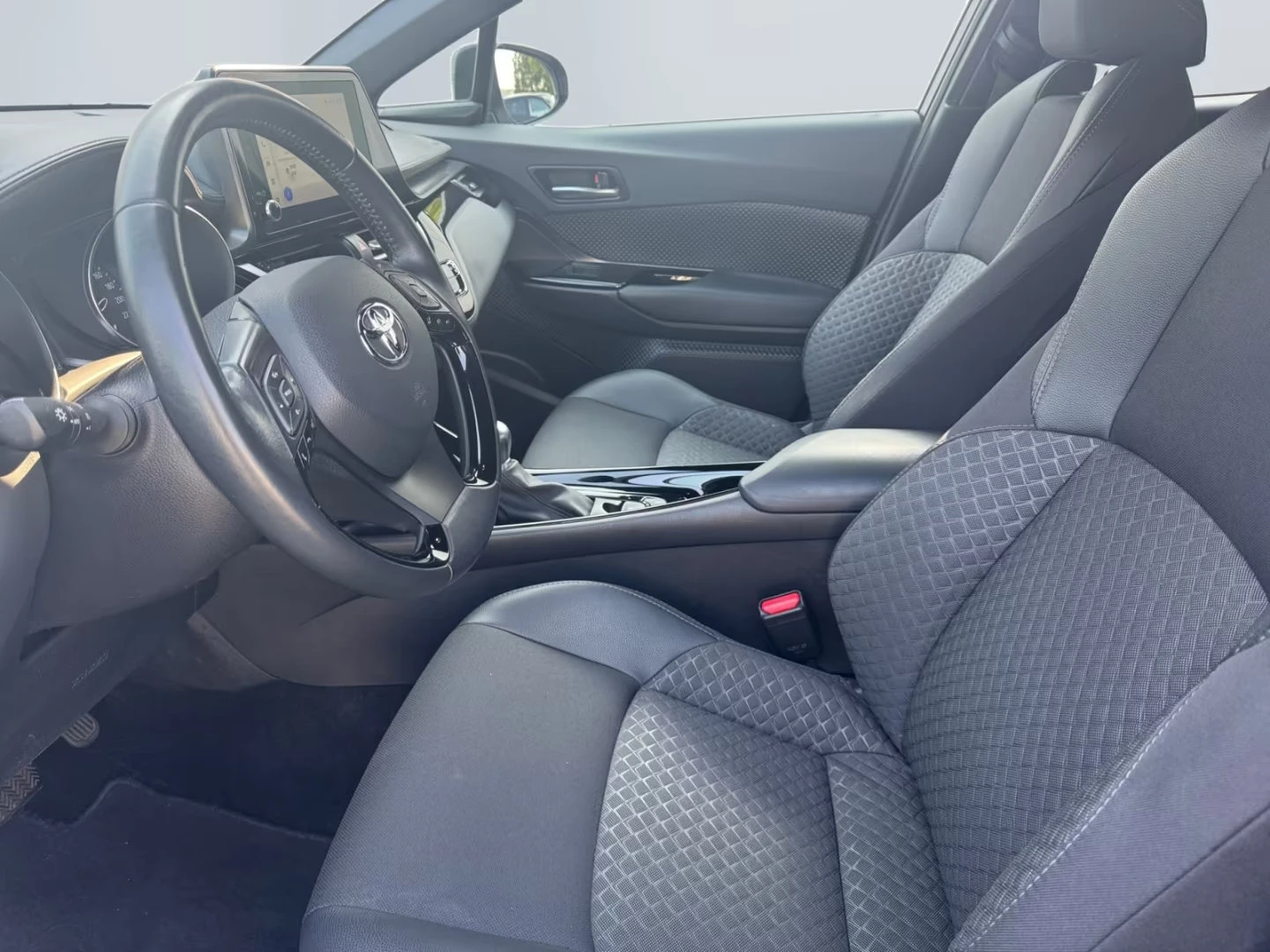 Toyota C-HR 1.8HEV/122HP/LED/ACC/CAM/CARPLAY/BSA/KLESS/931f - изображение 9