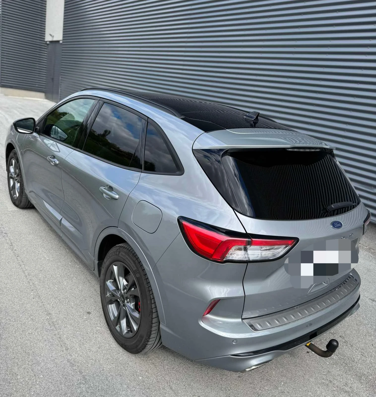 Ford Kuga 2.5I ST-LINE X/ Plug-in Hybrid  - изображение 2