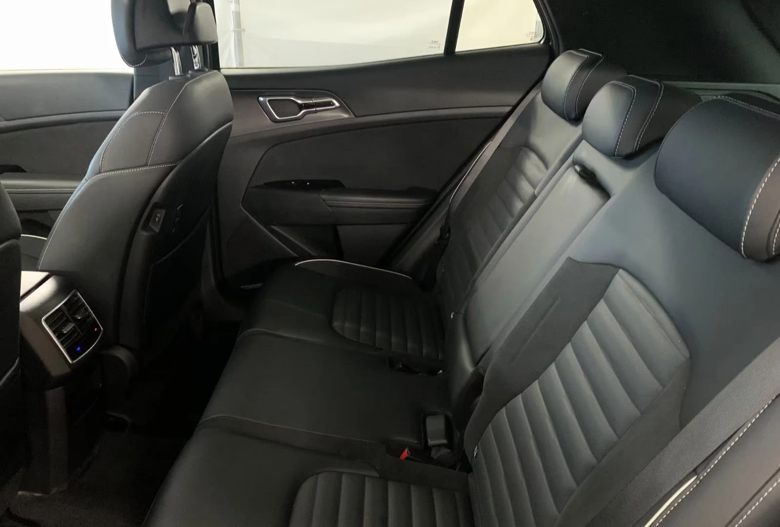 Kia Sportage 1.6PHEV/265HP/GT-LINE/4WD/PANO/360/H&K/MEMO/804g | Mobile.bg � ����������� 13