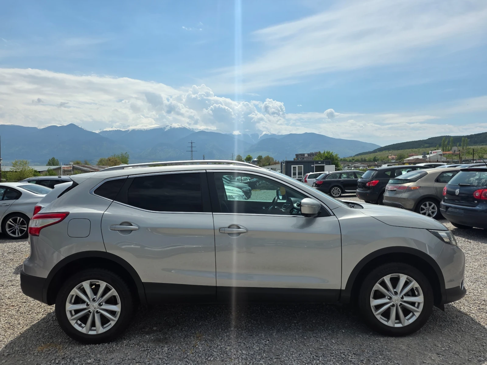 Nissan Qashqai 1.5dci панорама/360камера, снимка 4 - Автомобили и джипове - 54430772