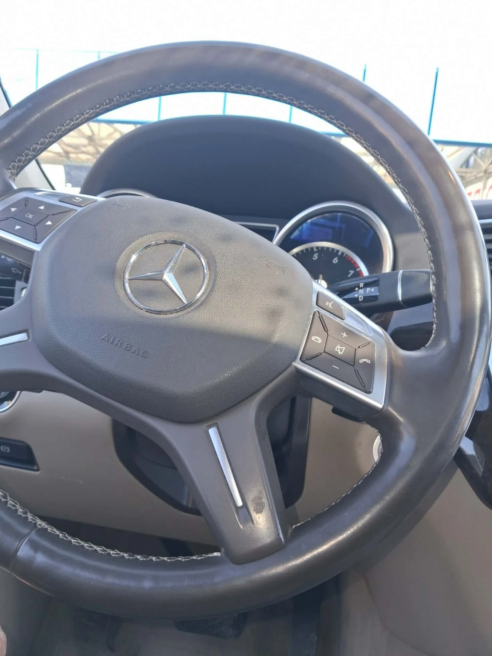 Mercedes-Benz ML 350, снимка 8 - Автомобили и джипове - 54832421