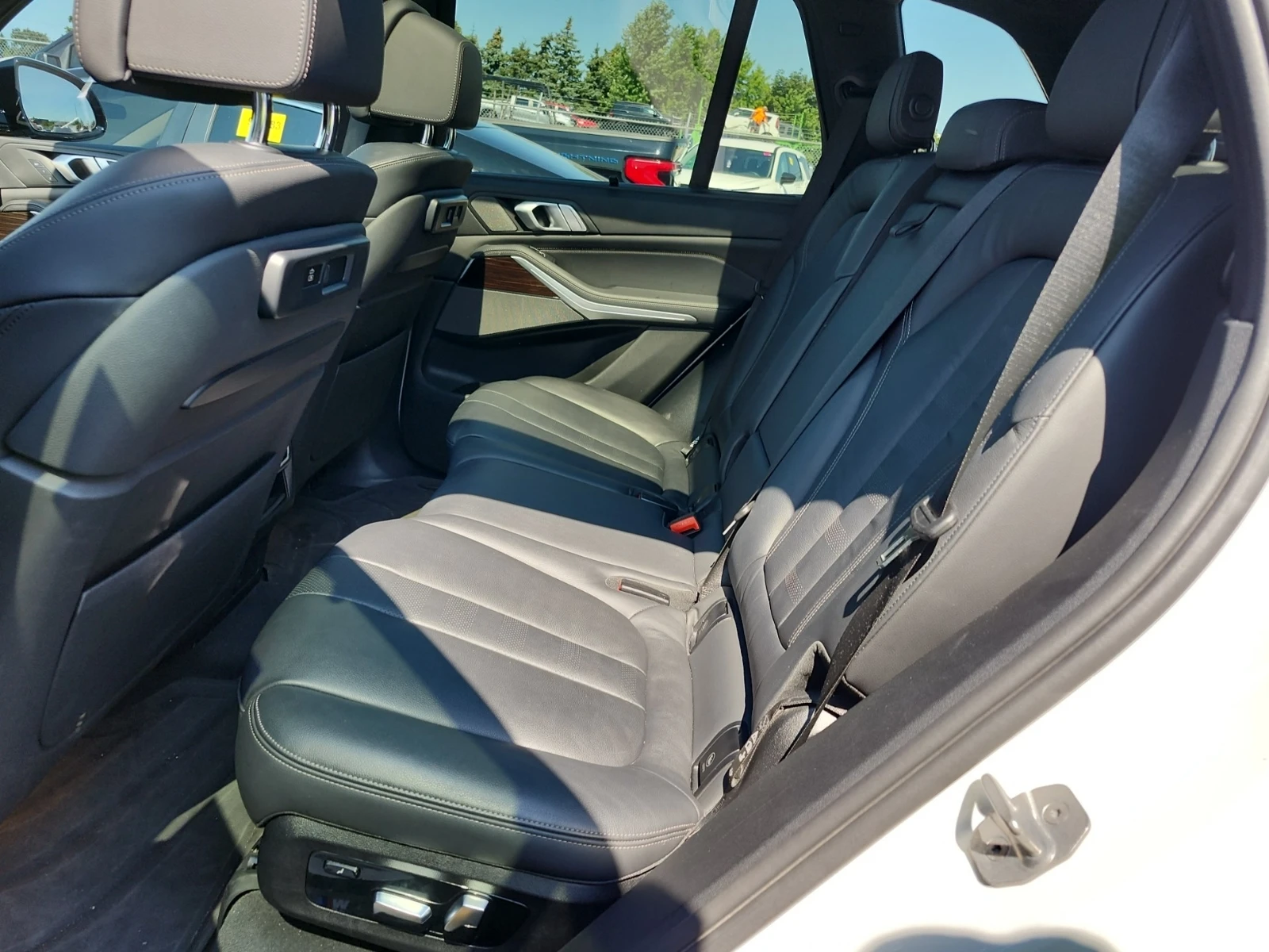 BMW X5 B58/xDrive40i/LASER/M-Sport, снимка 11 - Автомобили и джипове - 55553032