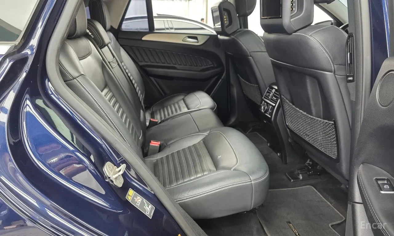 Mercedes-Benz GLE 350 * ТЕЛЕВИЗОРИ * 360 КАМЕРА * ПАНОРАМА * АВТОКРЕДИТ, снимка 12 - Автомобили и джипове - 55991451