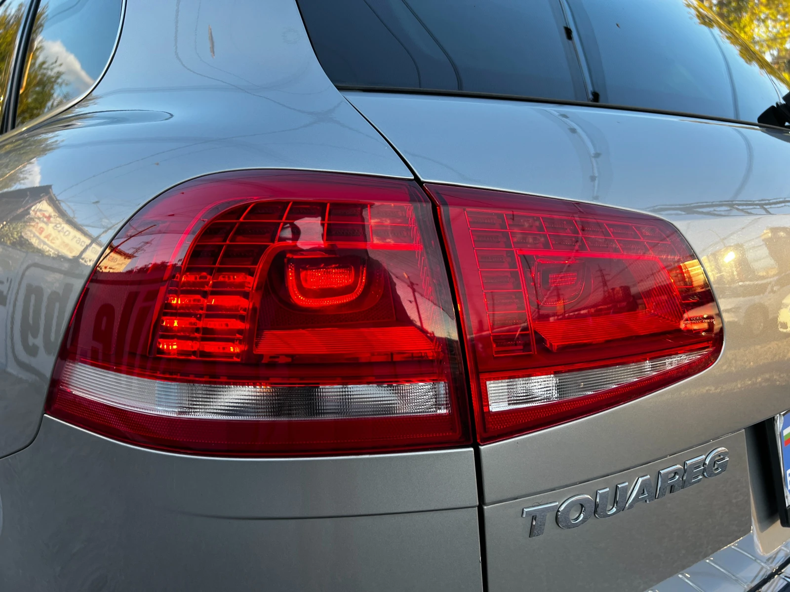 VW Touareg 3.0TDI 4Motion/R-LINE/FACE/NAVI/КОЖА/LED/ТЕГЛИЧ, снимка 6 - Автомобили и джипове - 56106513