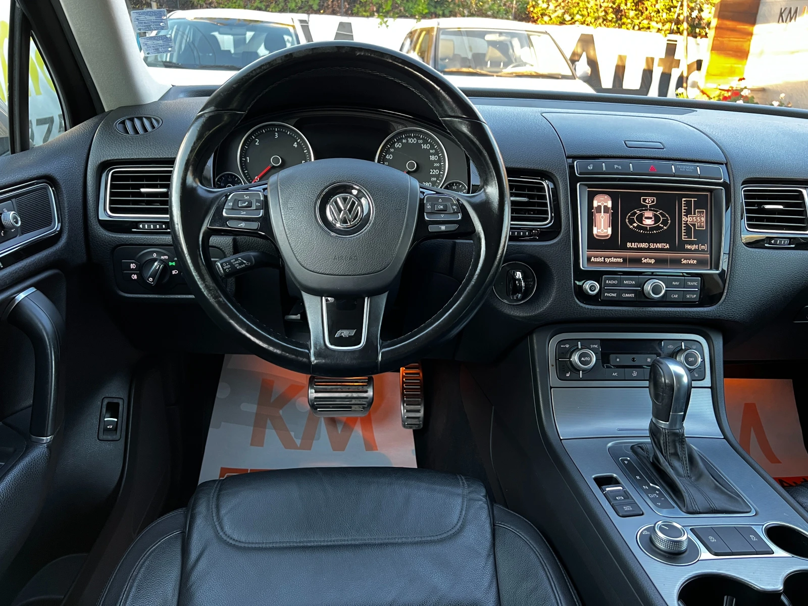 VW Touareg 3.0TDI 4Motion/R-LINE/FACE/NAVI/КОЖА/LED/ТЕГЛИЧ, снимка 9 - Автомобили и джипове - 56106513