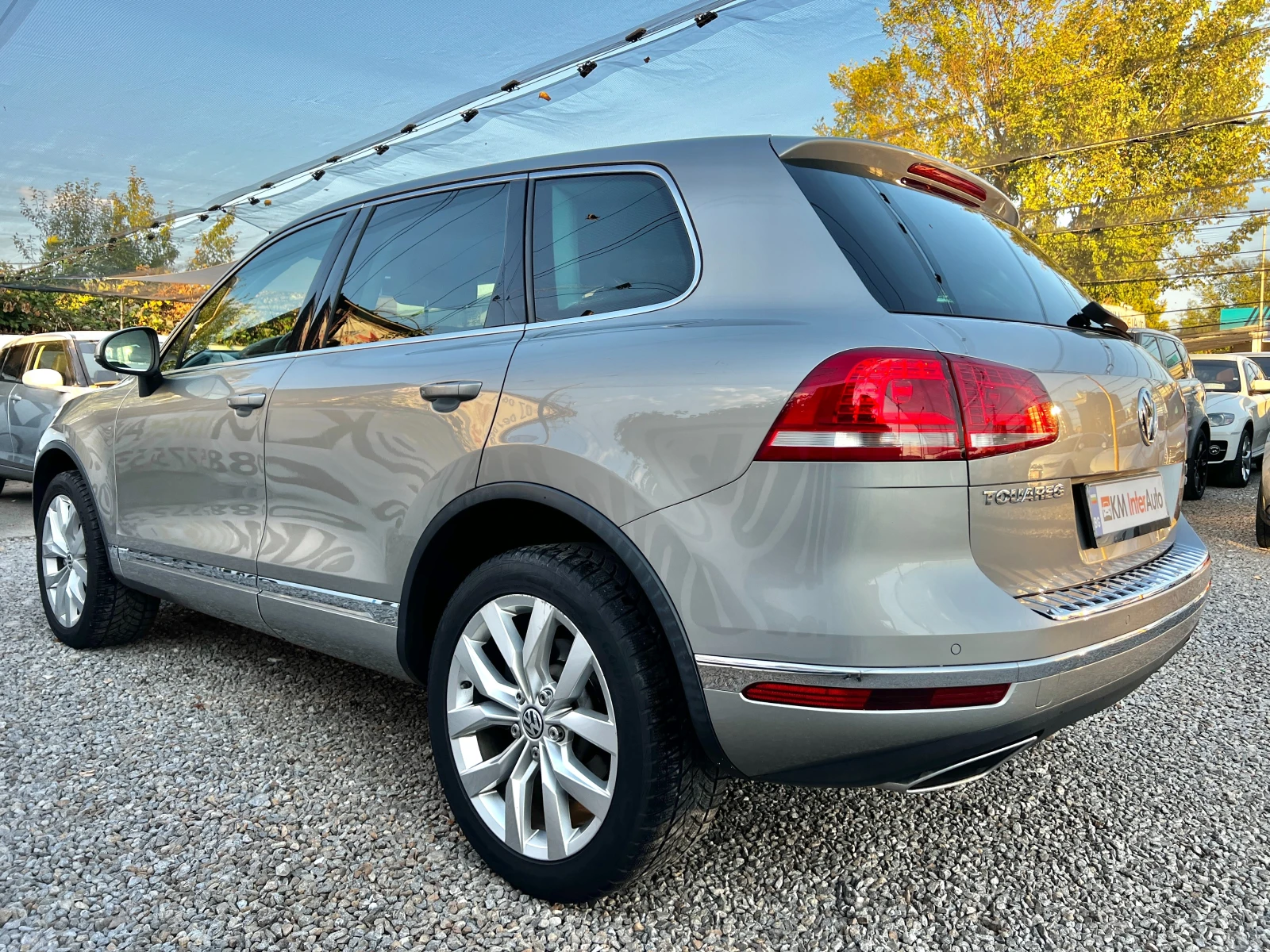 VW Touareg 3.0TDI 4Motion/R-LINE/FACE/NAVI/КОЖА/LED/ТЕГЛИЧ, снимка 4 - Автомобили и джипове - 56106513