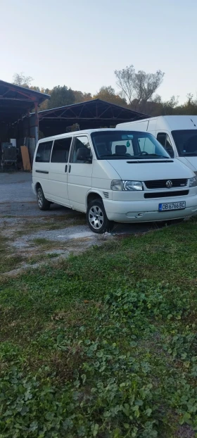     VW Caravelle  