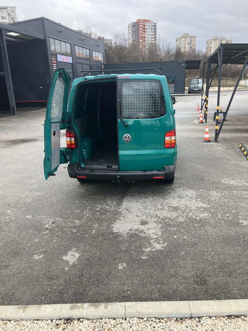 VW T5, снимка 5 - Бусове и автобуси - 48334790