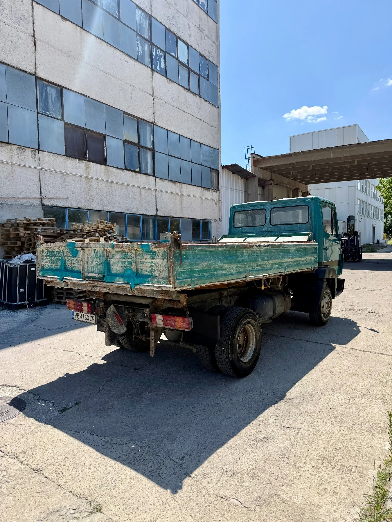 Mercedes-Benz 814 Самосвал, снимка 4 - Камиони - 55319579