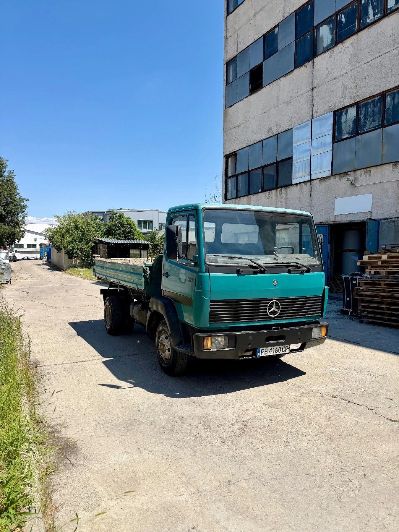 Mercedes-Benz 814 Самосвал, снимка 3 - Камиони - 55319579