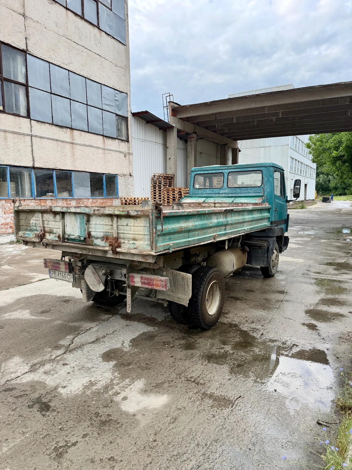 Mercedes-Benz 814 Самосвал, снимка 4 - Камиони - 55219255