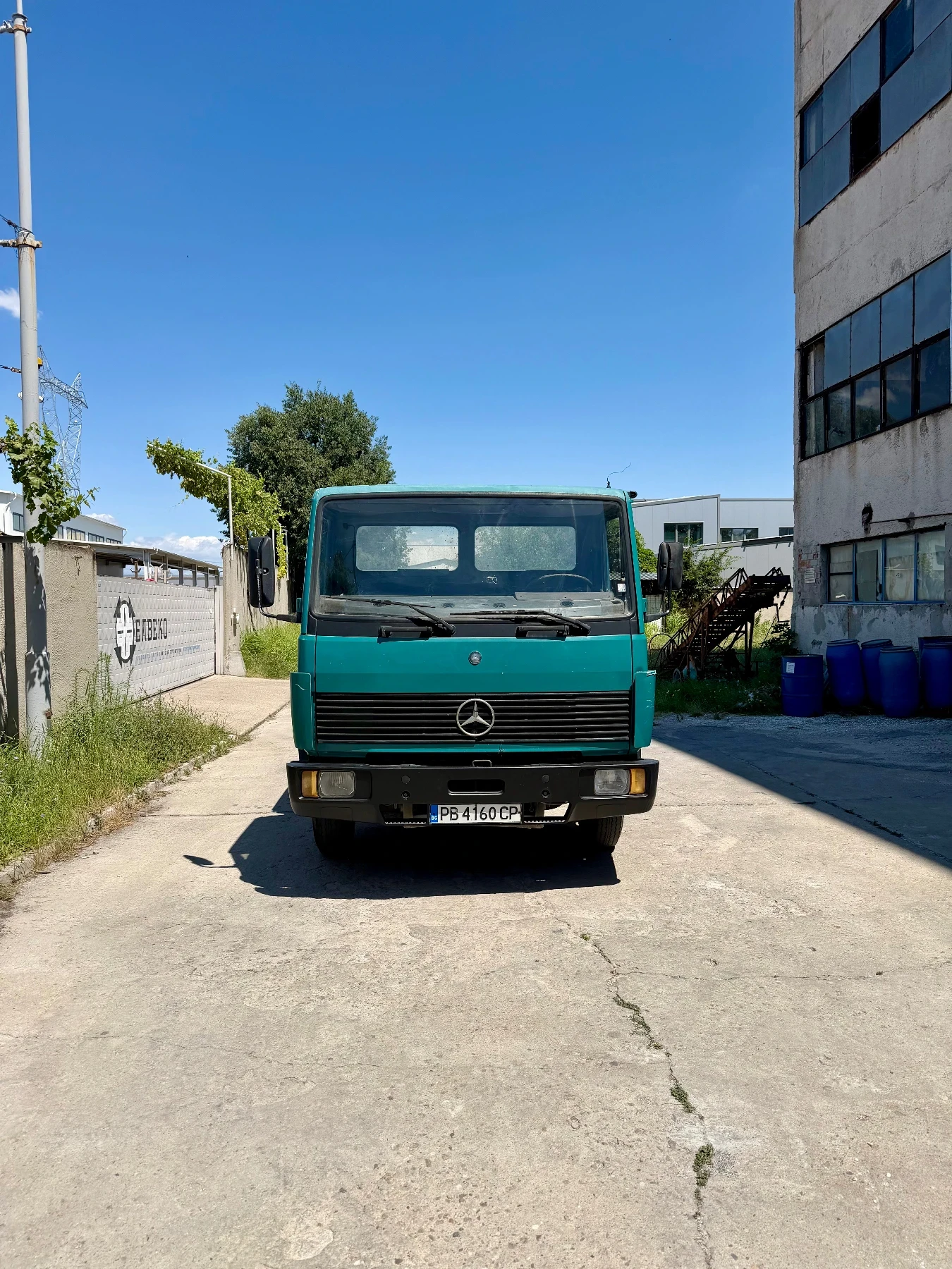 Mercedes-Benz 814 Самосвал, снимка 2 - Камиони - 55319579