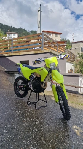  Husqvarna FE