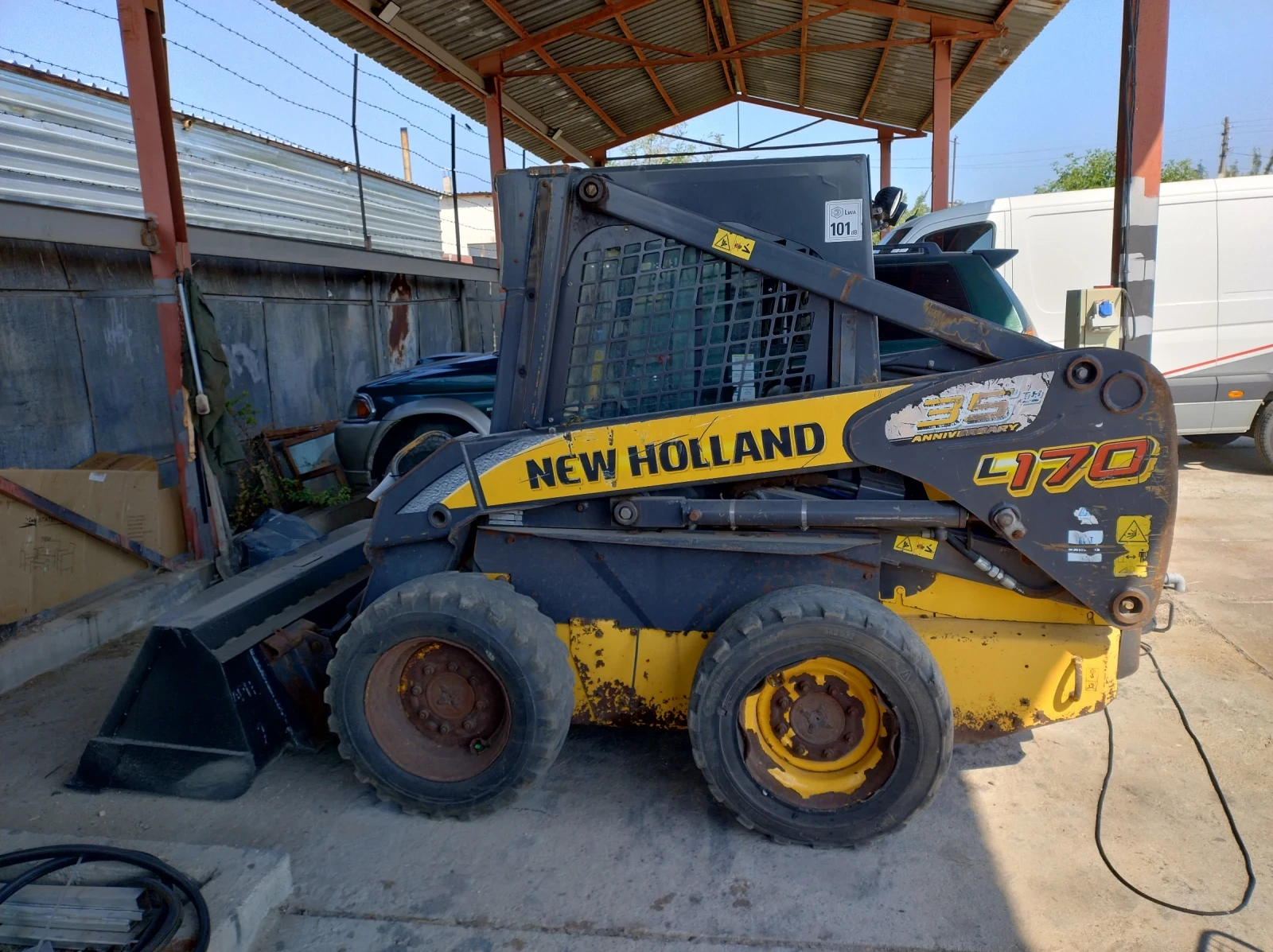 Мини челни товарачи Друга New Holland  - изображение 2