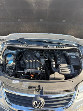 VW Touran 2.0 Ecofuel , снимка 15