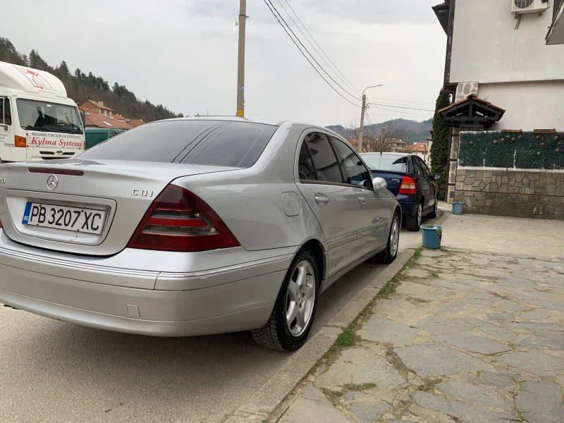 Mercedes-Benz C 220 CDI, снимка 7 - Автомобили и джипове - 47423475