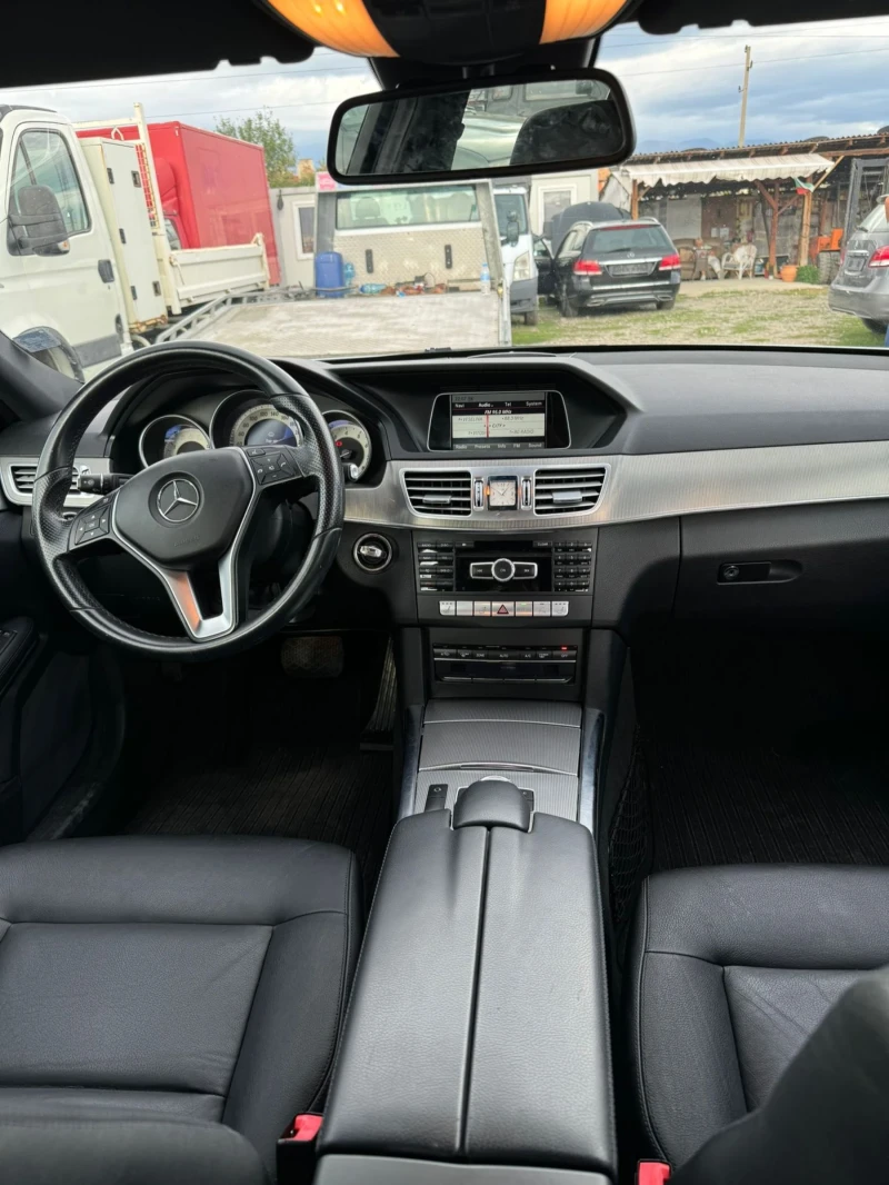 Mercedes-Benz E 200, снимка 10 - Автомобили и джипове - 47456174