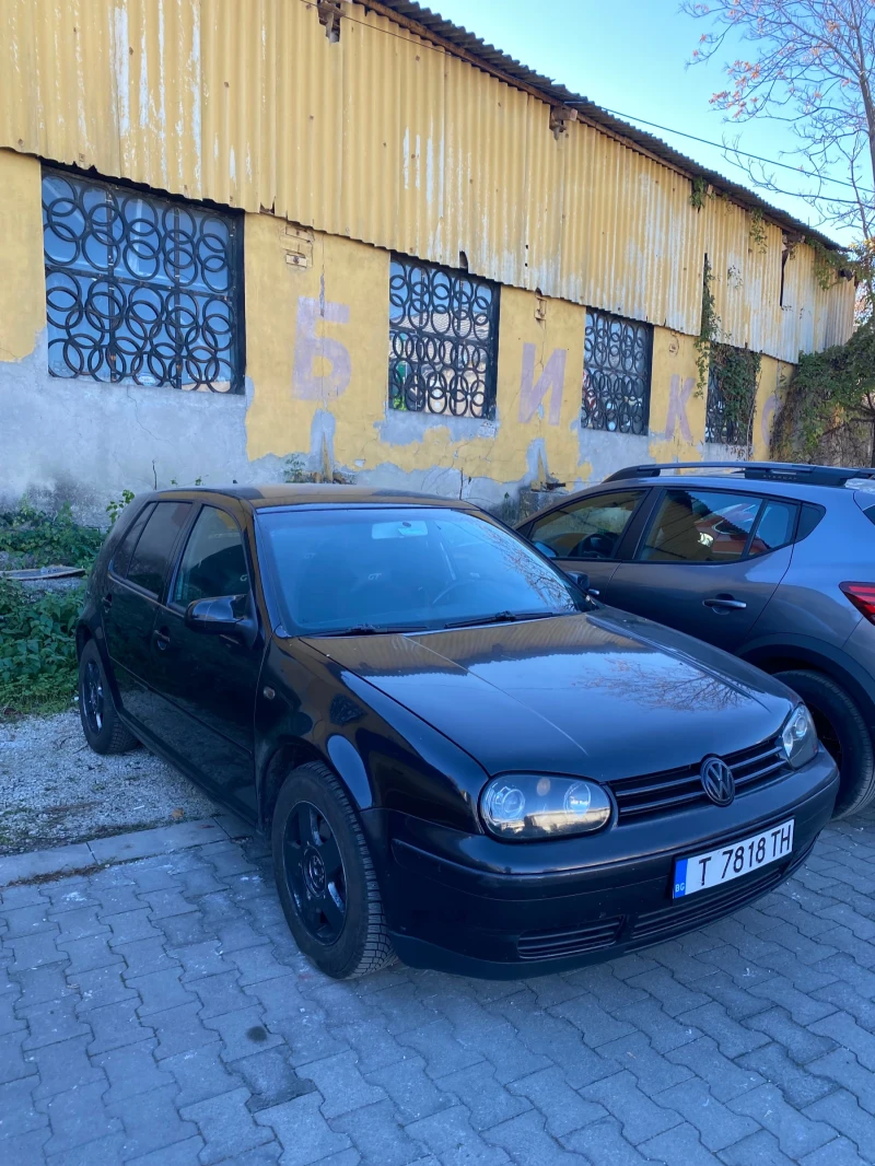 VW Golf, снимка 1 - Автомобили и джипове - 47894063